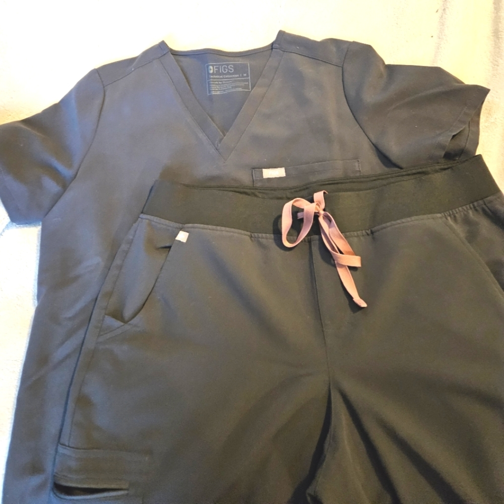 Figs Set in Charcoal